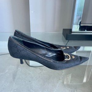 Gucci Logo Print Fabric Black Pointed Kitten Heel | Size 40